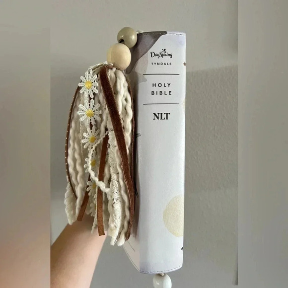 Bible Tassel - Picture 5 of 5